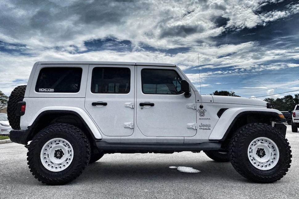 Колісний диск Black Rhino Axle Gloss White 20x9.5 ET+6 2095AXL066140W12