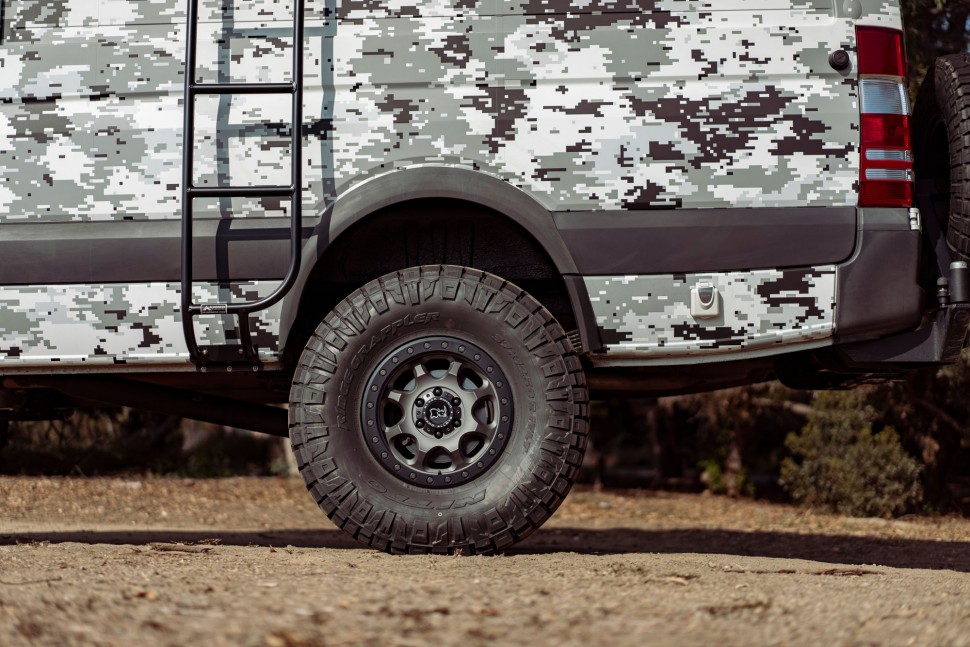 Black Rhino 1780VTR386130M84 Venture Beadlock Wheel Matte Black 17x8 +38