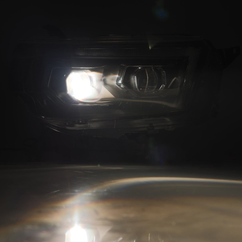 Комплект передних галогеновых фар Toyota 4Runner 10-13 PRO-Series AlphaRex 880754