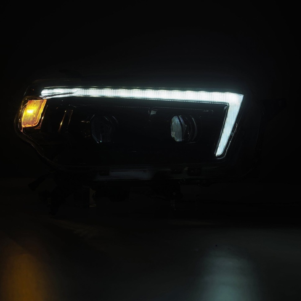 Комплект передних галогеновых фар Toyota 4Runner 10-13 PRO-Series AlphaRex 880754