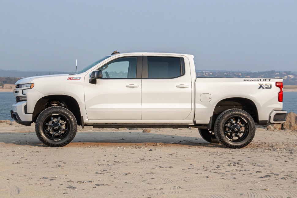 Moto Metal MO970290673B12US MO970 Wheel Gloss Black W/Milled Spoke & Moto Metal On Lip 20x9 +12