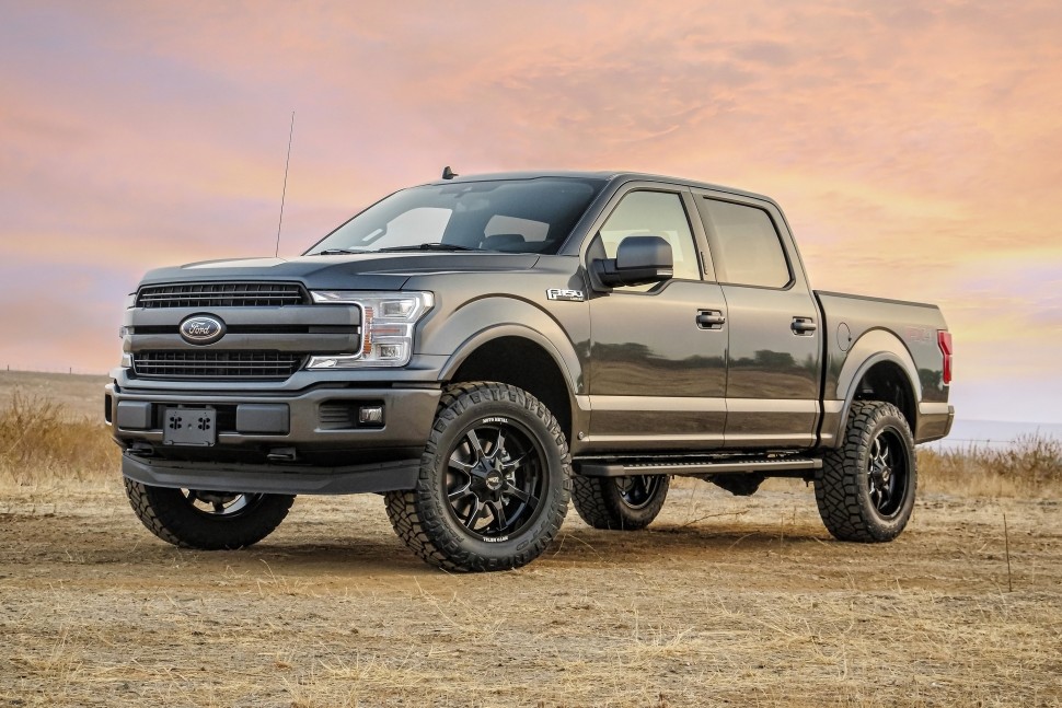 Moto Metal MO970290673B12US MO970 Wheel Gloss Black W/Milled Spoke & Moto Metal On Lip 20x9 +12