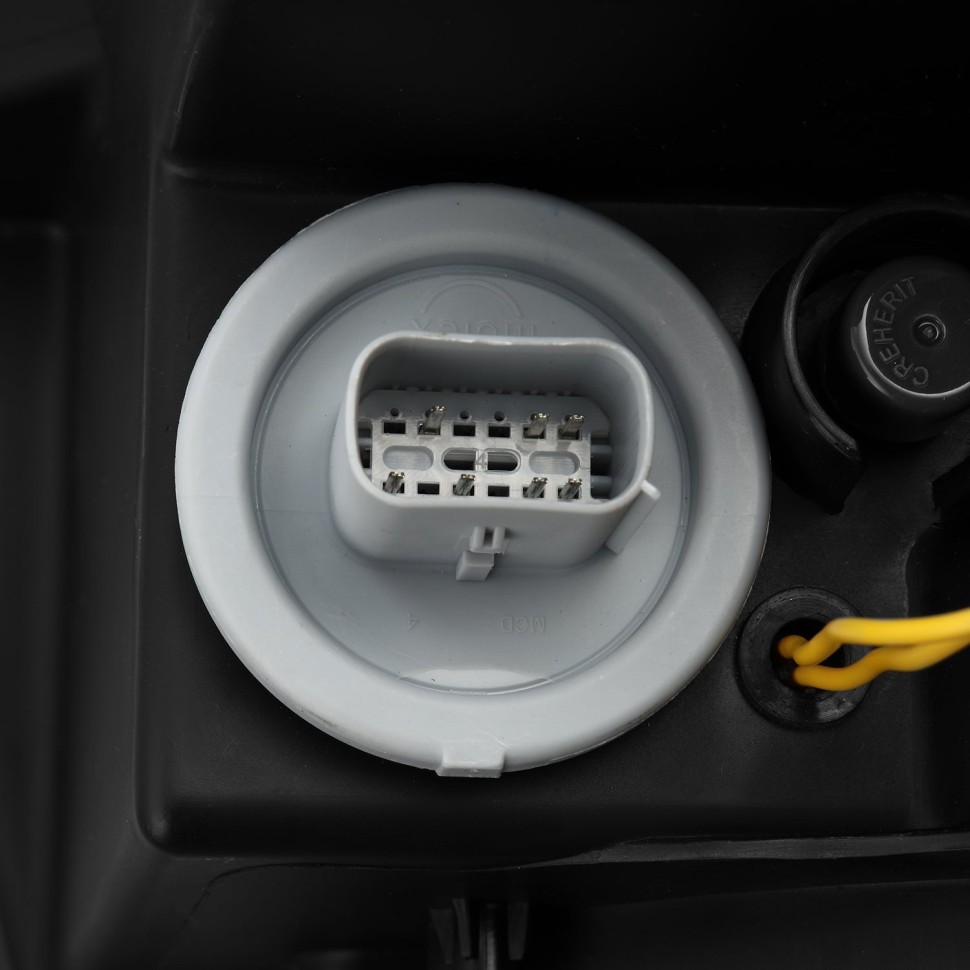 Комплект передних галогеновых фар Dodge Ram 1500 19-24 PRO-Series AlphaRex 880574