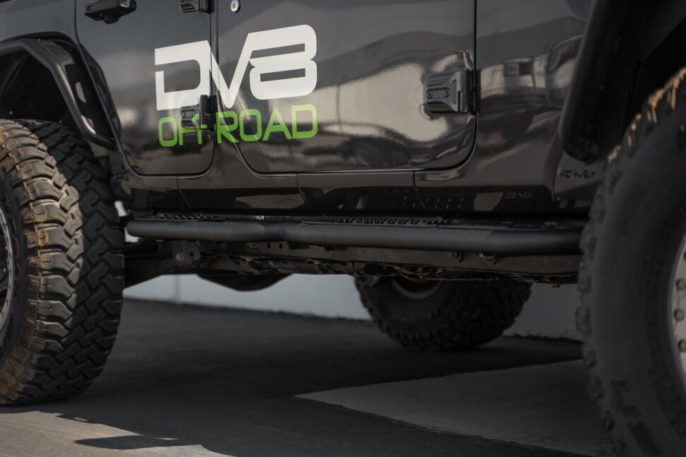 Боковые подножки Jeep Wrangler JL 18-25 4 Door OE Plus DV8 Offroad SRJL-08