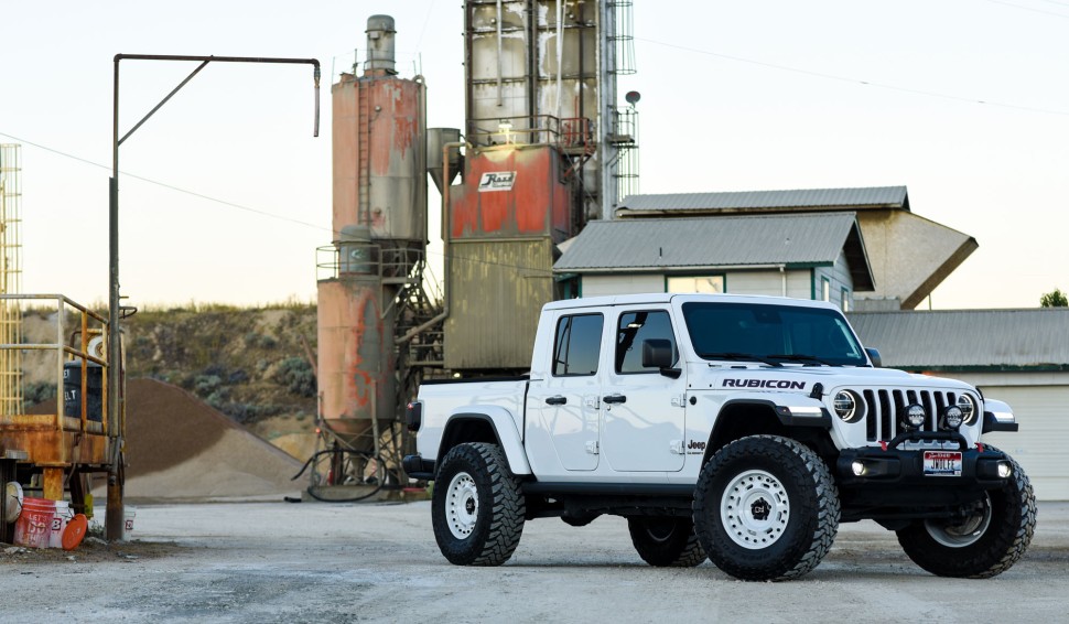 Колісний диск Black Rhino Axle Gloss White 18x9.5 ET-18 1895AXL-86140W12