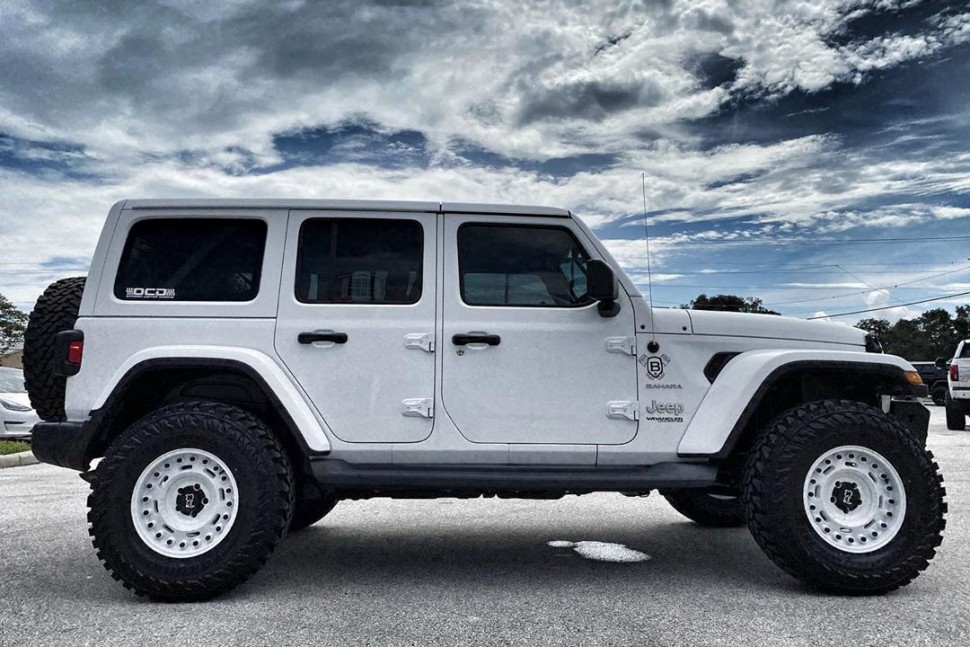 Колісний диск Black Rhino Axle Gloss White 18x9.5 ET-18 1895AXL-86140W12