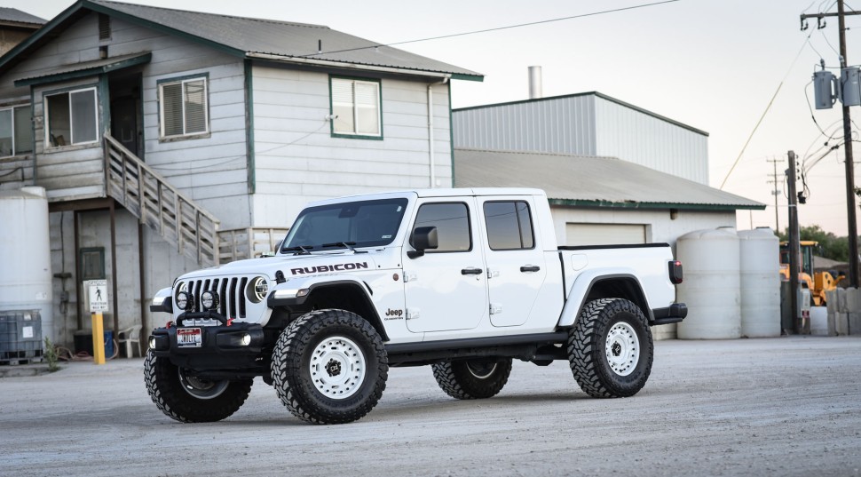 Колісний диск Black Rhino Axle Gloss White 18x9.5 ET-18 1895AXL-86140W12