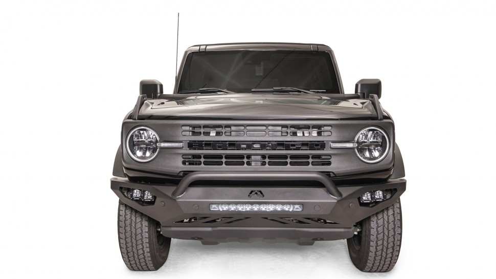 Передний бампер с центральной дугой Vengeance Ford Bronco 21-22 Fab Fours FB21-D5252-1