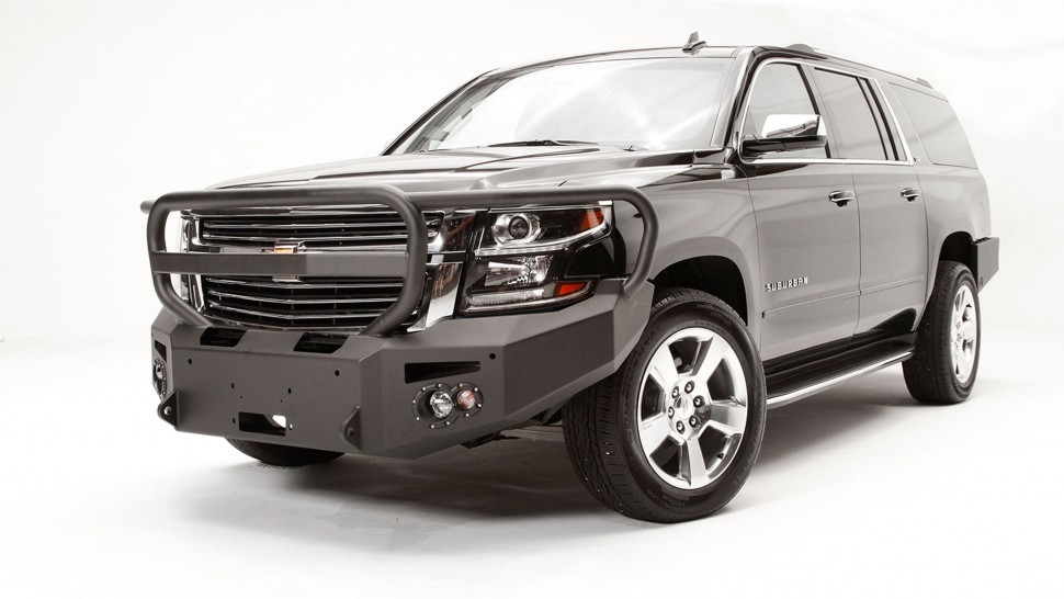 Передний бампер с защитной дугой Premium Chevrolet Suburban 15-20 Fab Fours CS15-F3550-1
