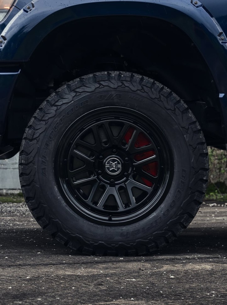 Колесный диск Raised Wheels 804 Gloss Black 20x12 ET -40 MR804212871340N
