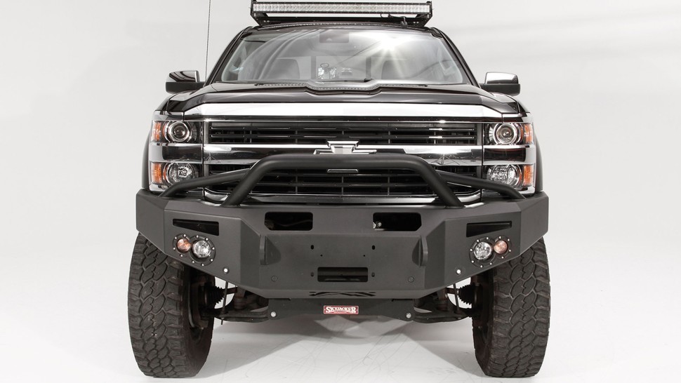 Передний бампер Premium с дугами Chevrolet Silverado 2500/3500 03-07 Fab Fours CH05-A1350-1