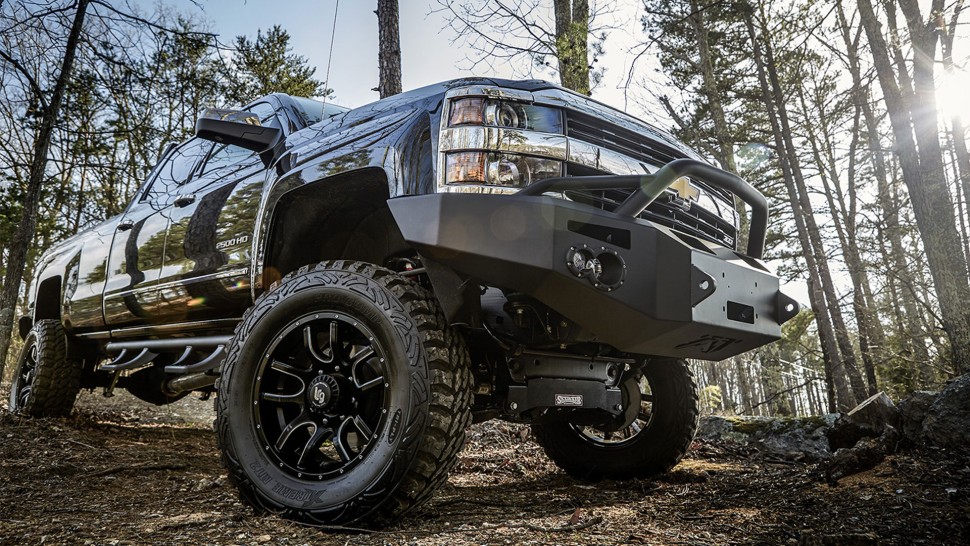 Передній бампер Premium Chevrolet Silverado 2500/3500 03-07 Fab Fours CH05-A1351-1