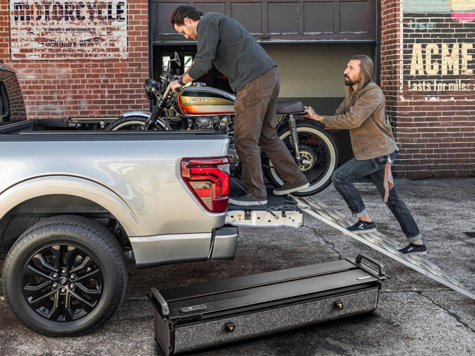 Ролета багажника висувна з T-Slot Рейками Dodge Ram 1500 19-26 5'7" RetraxPro FRC-4000 EZ-OFF Retrax R-T-80243