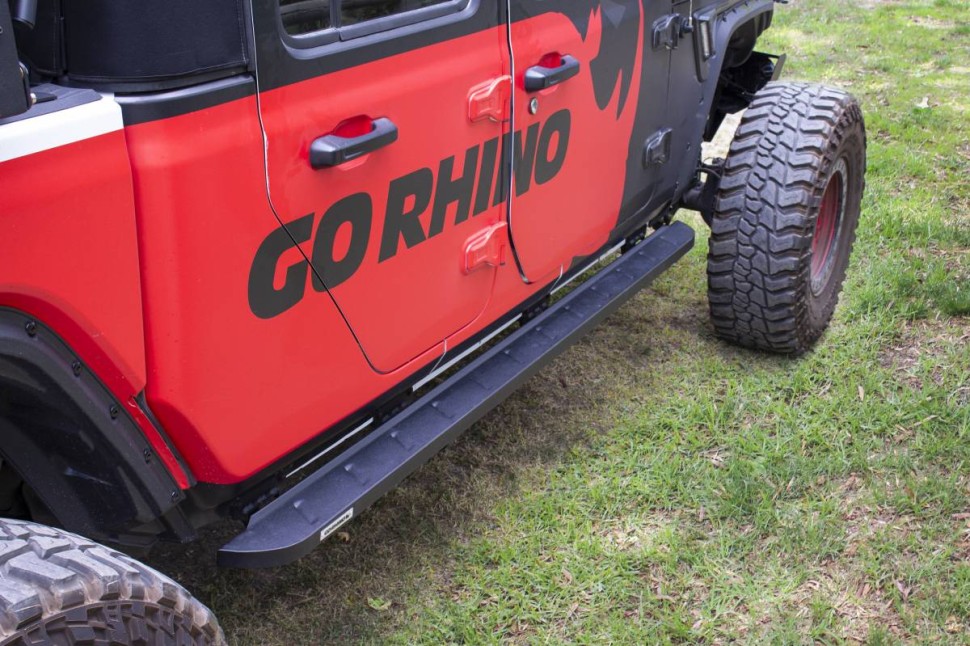 Подножки Jeep Gladiator JT 20-23 RB10 Slim Go Rhino 63451687SPC