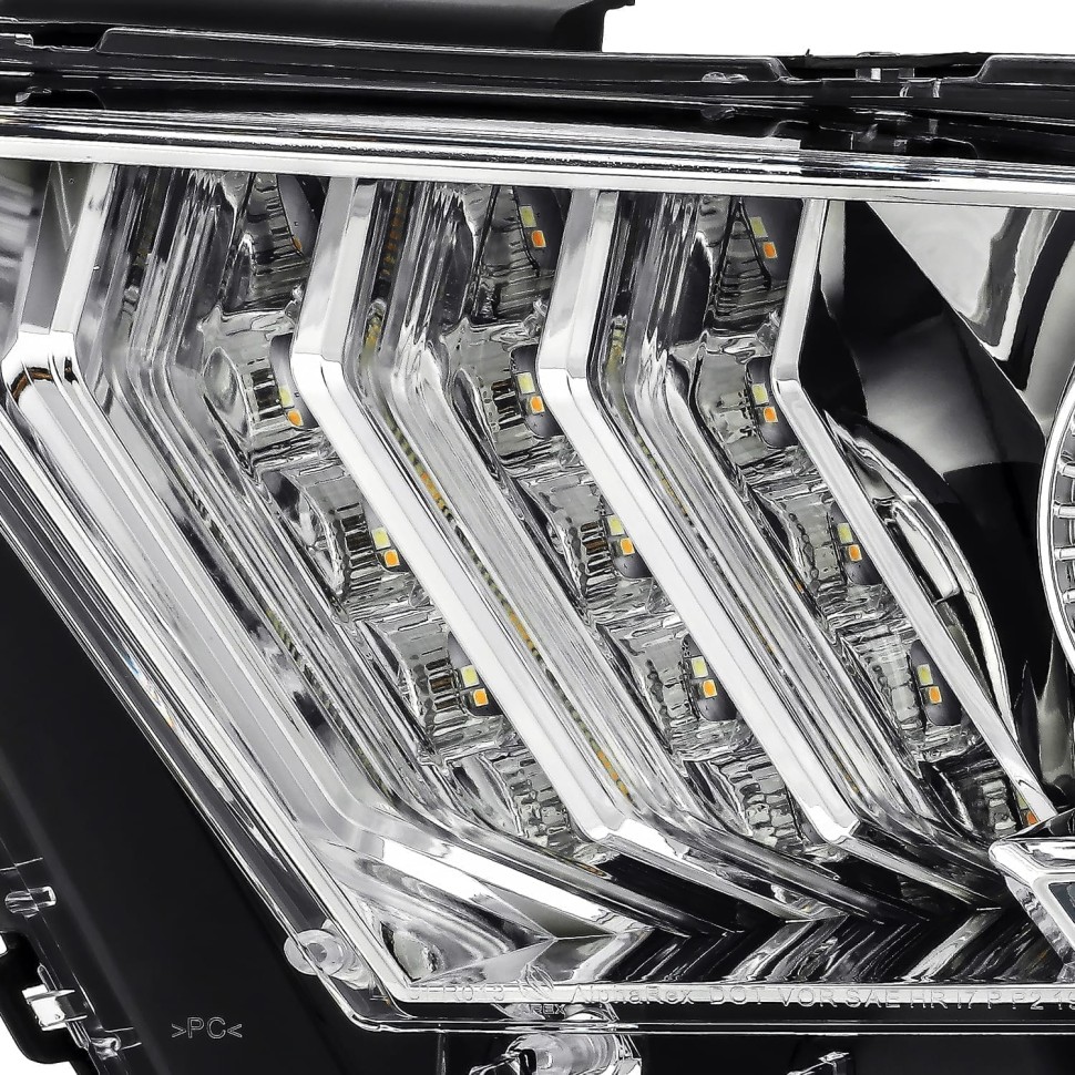 Комплект передних галогеновых фар Ford Mustang 10-12 PRO-Series AlphaRex 880111