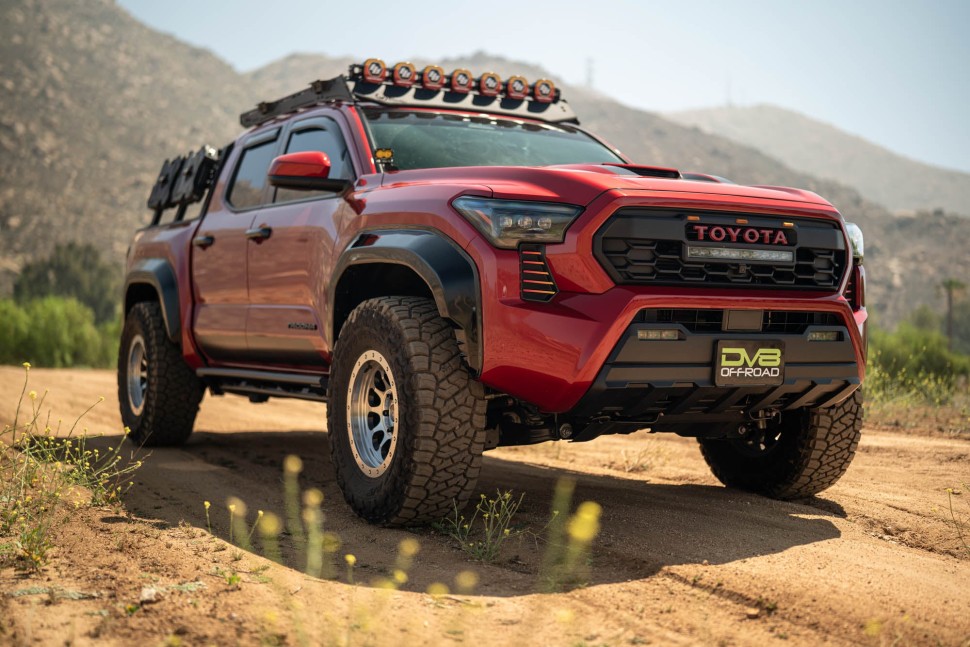 Пороги Rock Sliders Toyota Tacoma 24-25 Double Cab DV8 Offroad SRTT1-04