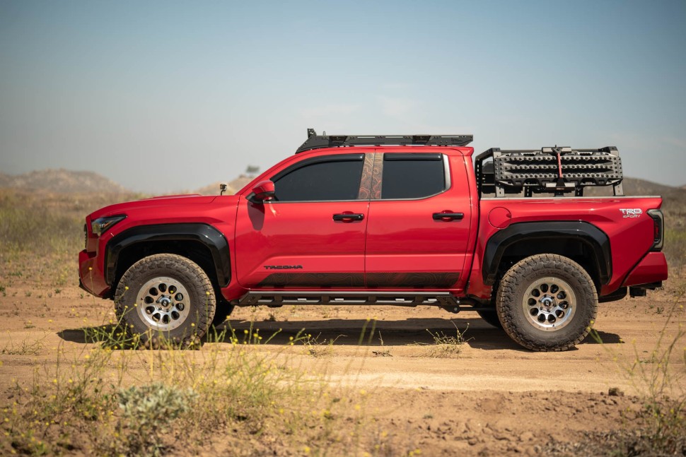 Пороги Rock Sliders Toyota Tacoma 24-25 Double Cab DV8 Offroad SRTT1-04