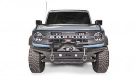 Передний бампер с центральной дугой Stubby Ford Bronco 21-22 Fab Fours FB21-B5252-1