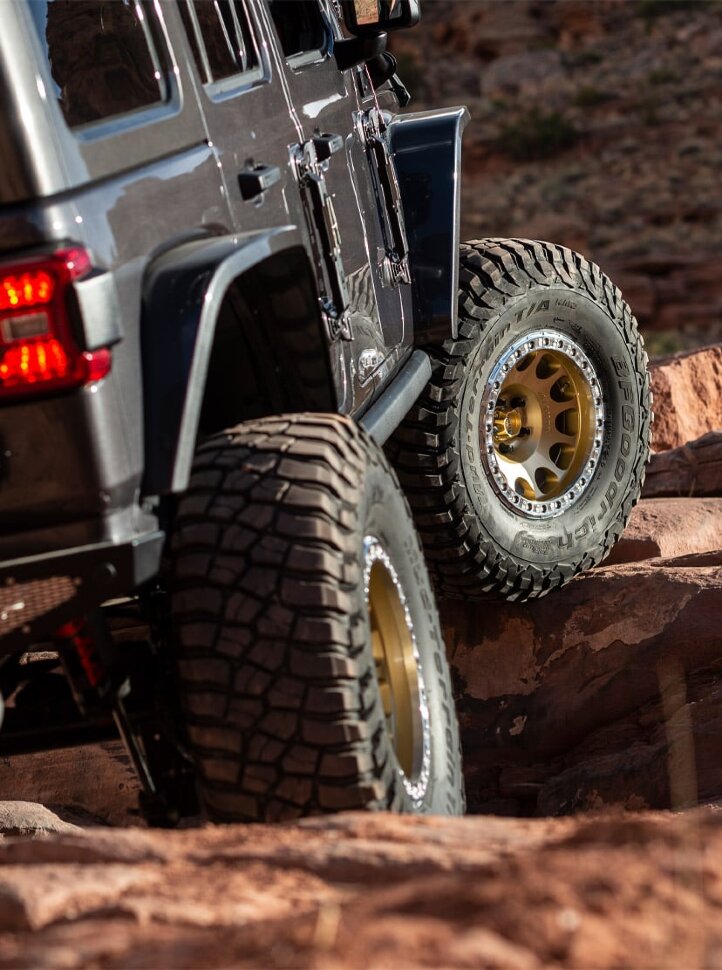 Колісний диск Method Wheels 105-V3 Gold 17x9 ET -38 MR10579050138B