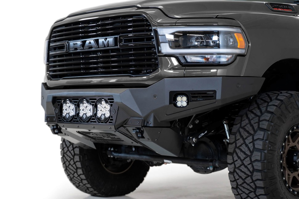 Передний бампер Dodge Ram 2500/3500 19-23 Addictive Desert Designs F560014100103