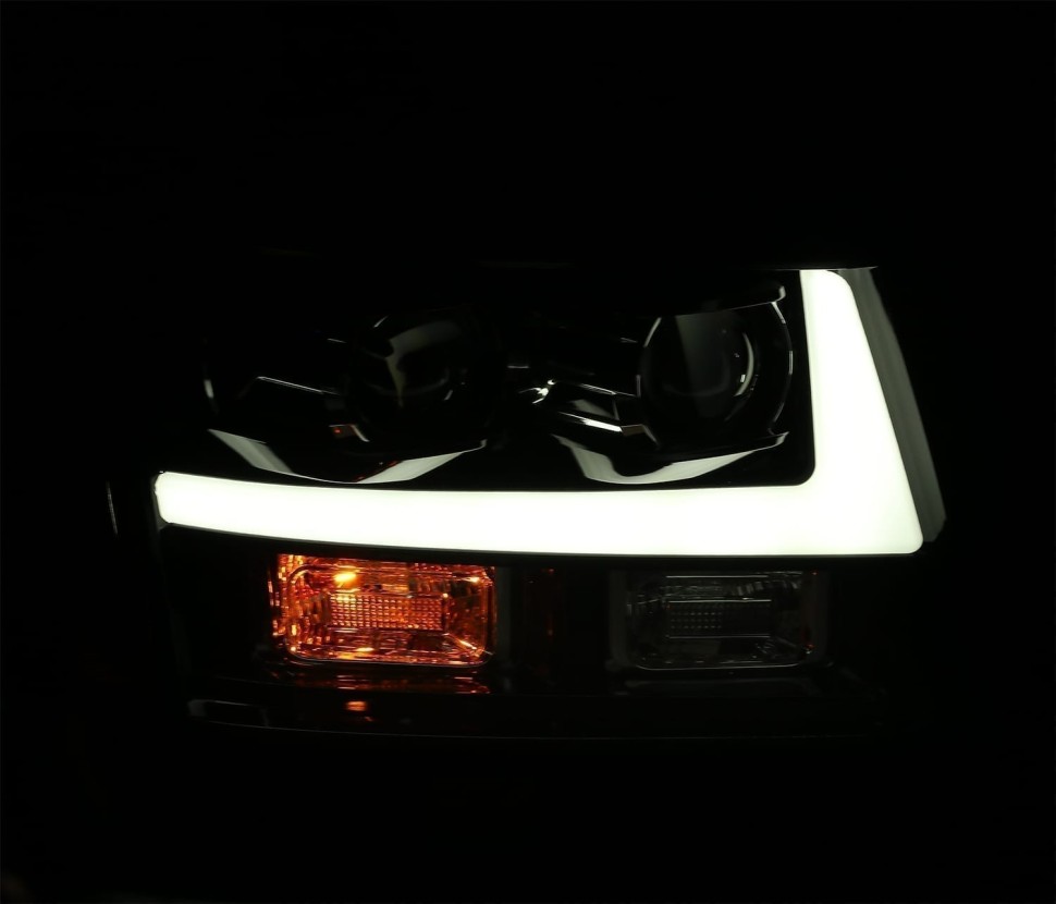 Комплект передних галогеновых фар Chevrolet Tahoe/Suburban/Avalanche 07-14 PRO-Series AlphaRex 880297
