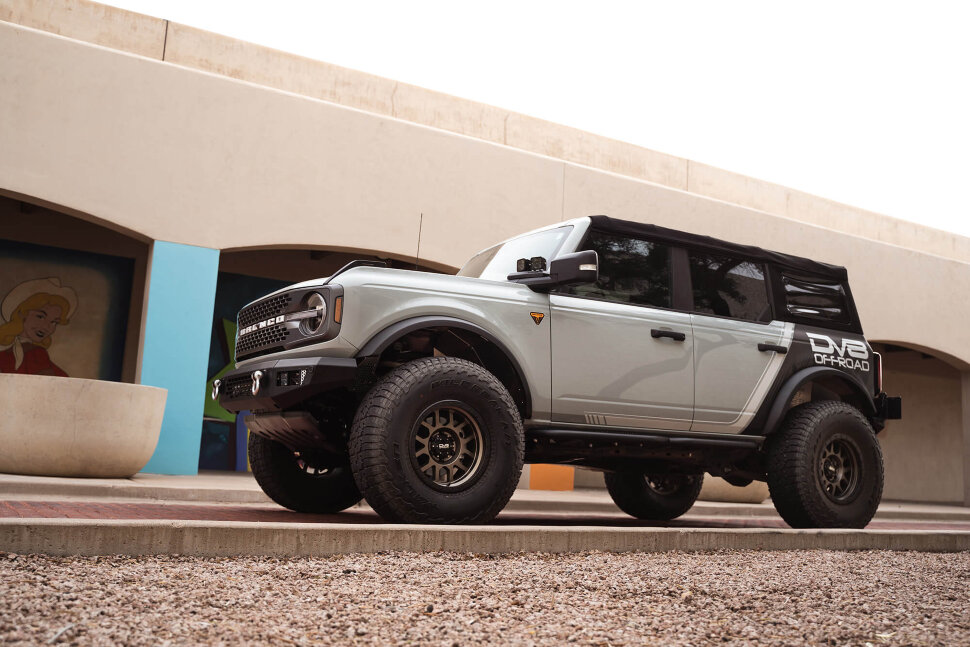 DV8 Offroad SRBR-02 OE Plus Side Steps Ford Bronco 21-25 4 Door