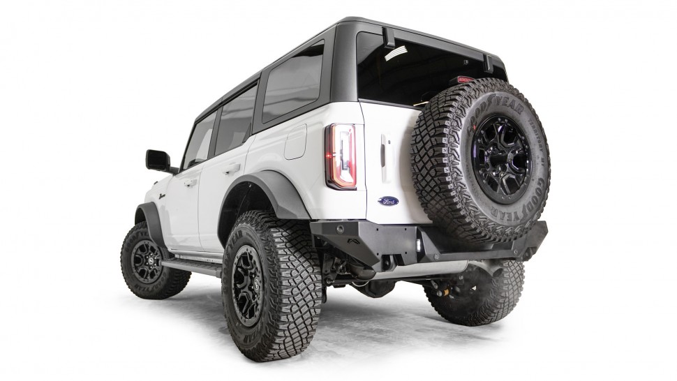 Задний бампер Premium Ford Bronco 21-22 Fab Fours FB21-Y5251-1