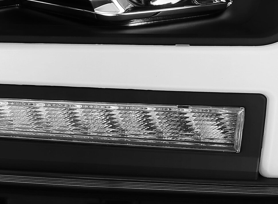 AlphaRex 880515 PRO-Series Halogen Projector Headlights Dodge Ram 1500 19-24