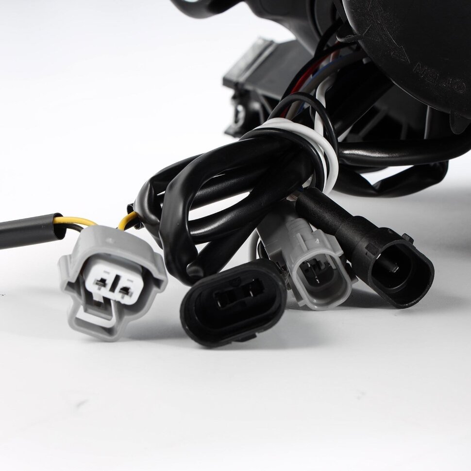 Комплект передніх Led фар Dodge Ram 1500 09-18 LUXX-Series AlphaRex 880757