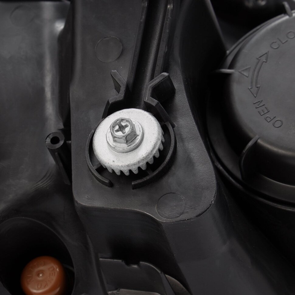 Комплект передніх Led фар Dodge Ram 1500 09-18 LUXX-Series AlphaRex 880757