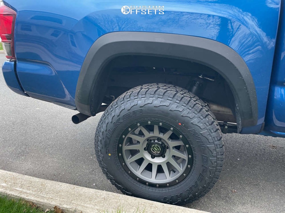 Icon Vehicle Dynamics 2017856350TT Compression Wheel Titanium 17x8.5 +6