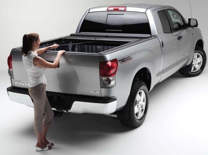 Ролета багажника выдвижная Toyota Tundra 07-21 5'7" M-Series Roll-N-Lock LG570M
