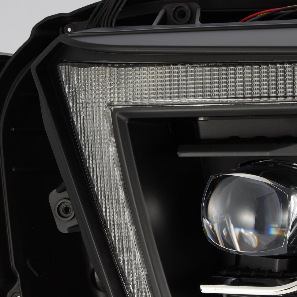 Комплект передних Led фар Toyota 4Runner 10-13 NOVA-Series AlphaRex 880759