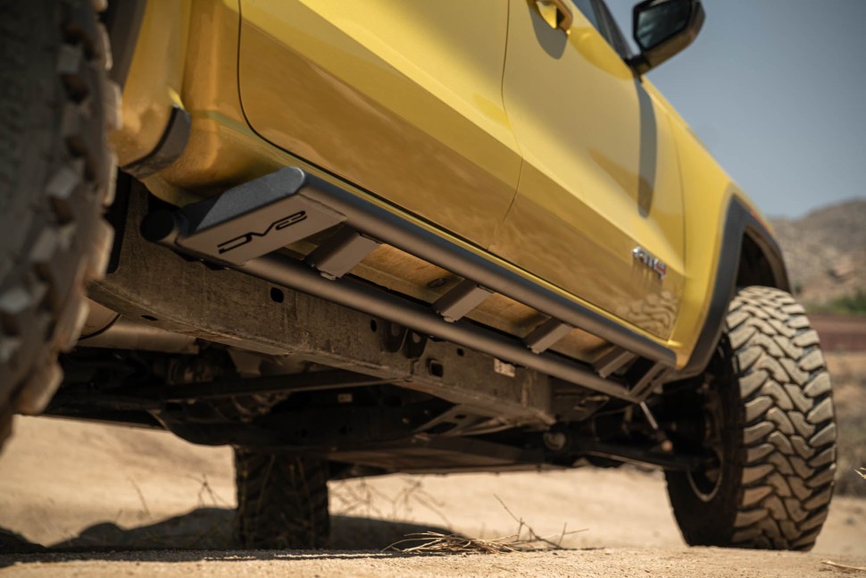 Пороги Rock Sliders Chevrolet Colorado/GMC Canyon 23-25 Crew Cab DV8 Offroad SRCS3-02