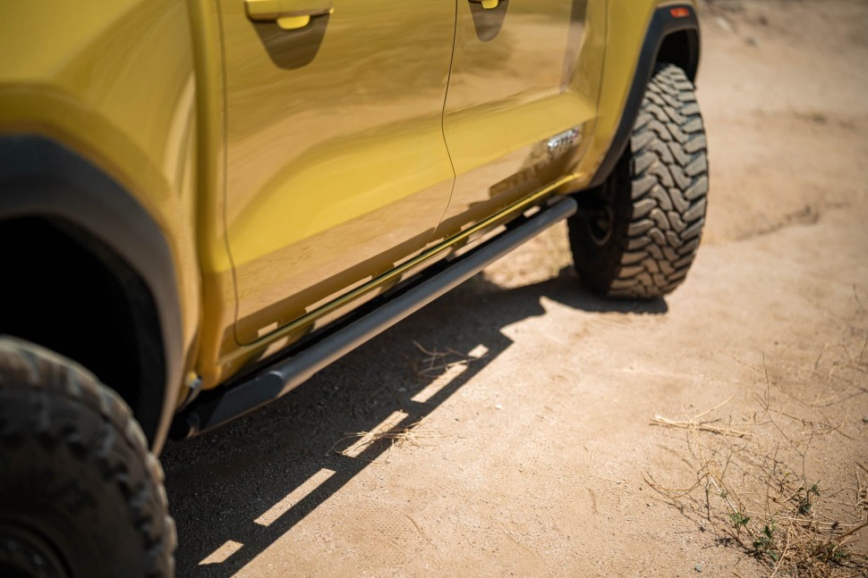 Пороги Rock Sliders Chevrolet Colorado/GMC Canyon 23-25 Crew Cab DV8 Offroad SRCS3-02