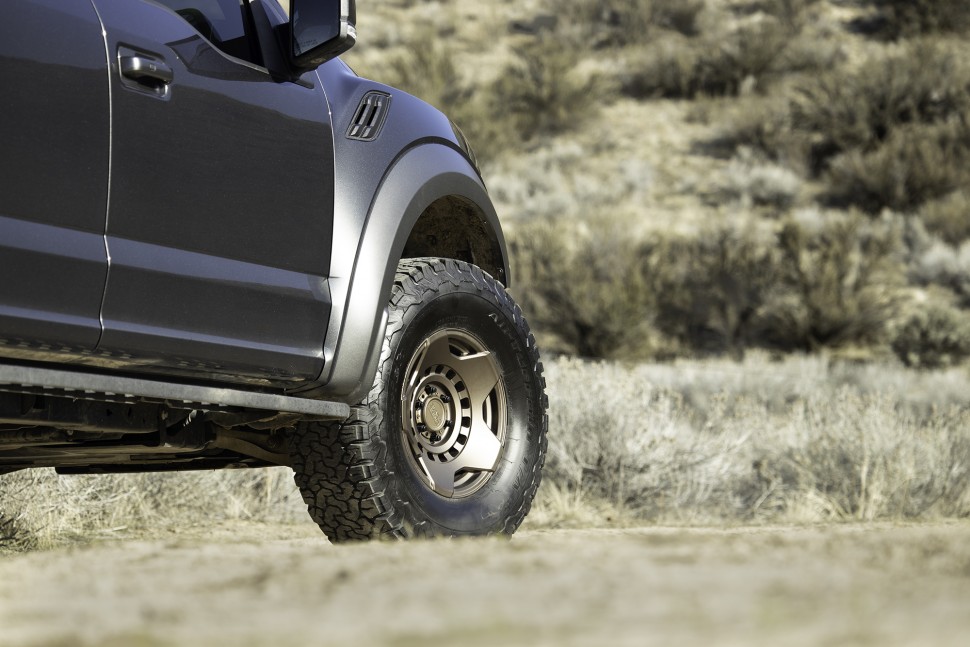 Black Rhino 1790MZE006140M12 Muzzle Wheel Matte Black W/Machined Tinted Ring 17x9