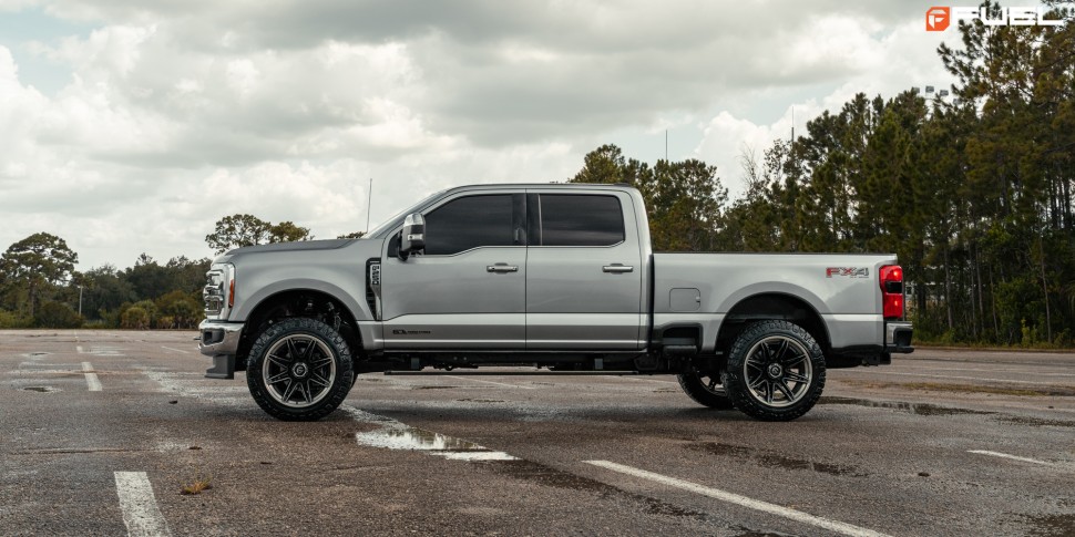 Fuel Off Road FC401AP24126844N Brawl Wheel Platinum W/Chrome Lip 24x12 -44
