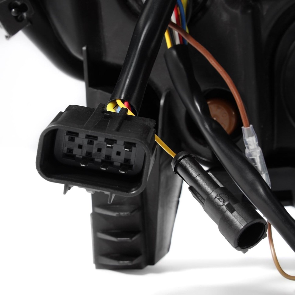 Комплект передних галогеновых фар GMC Sierra 1500/2500/Sierra 3500 14-18 PRO-Series AlphaRex 880613