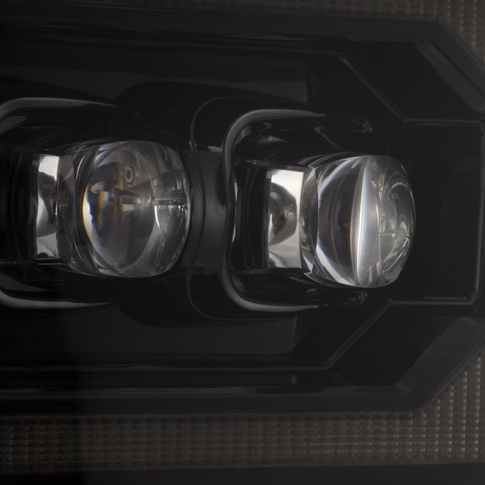 Комплект передних Led фар Dodge Ram 1500/2500/3500 02-05 NOVA-Series AlphaRex 880566