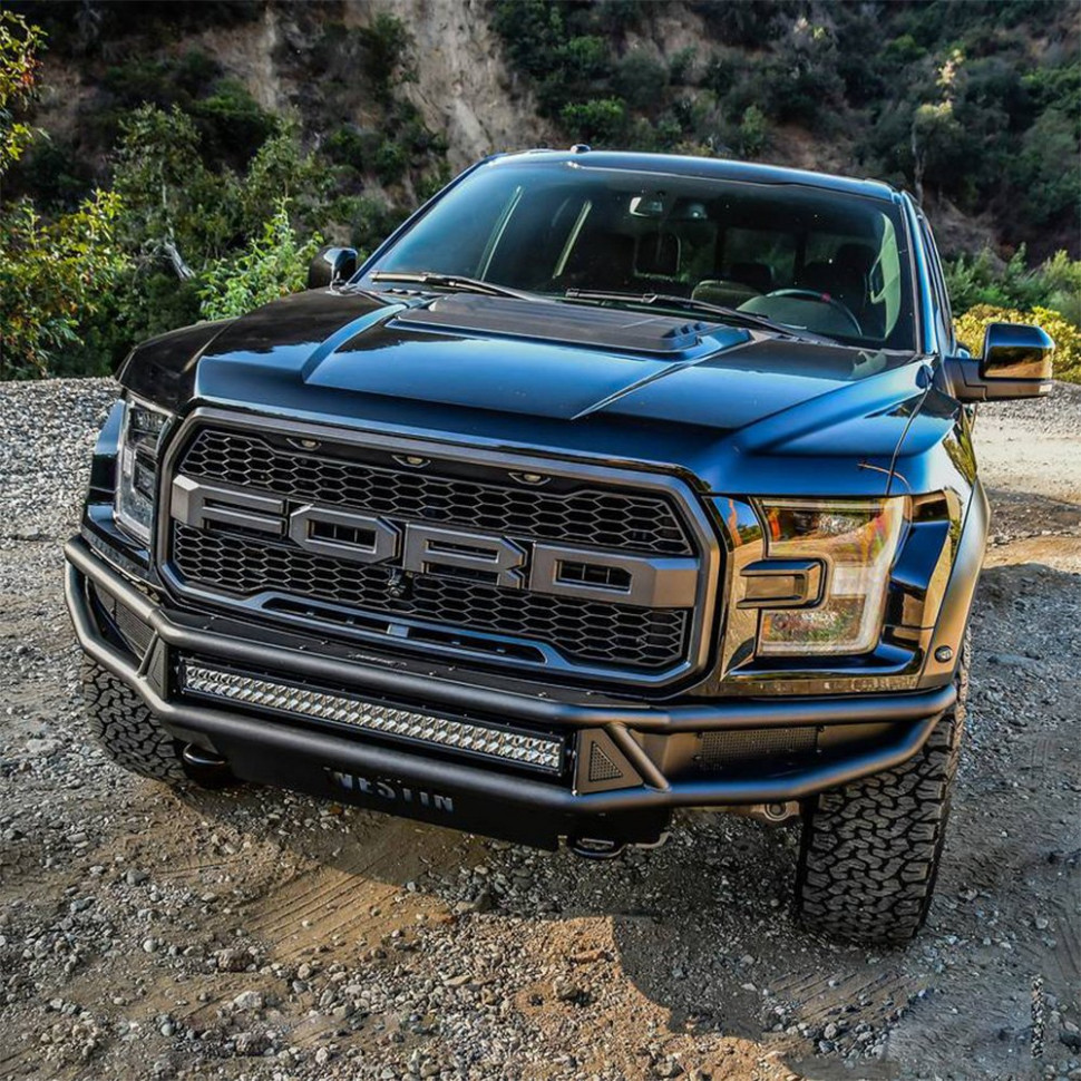 Передній бампер Westin Automotive Outlaw Ford Pre-Runner F-150 17-20 (58-62025)