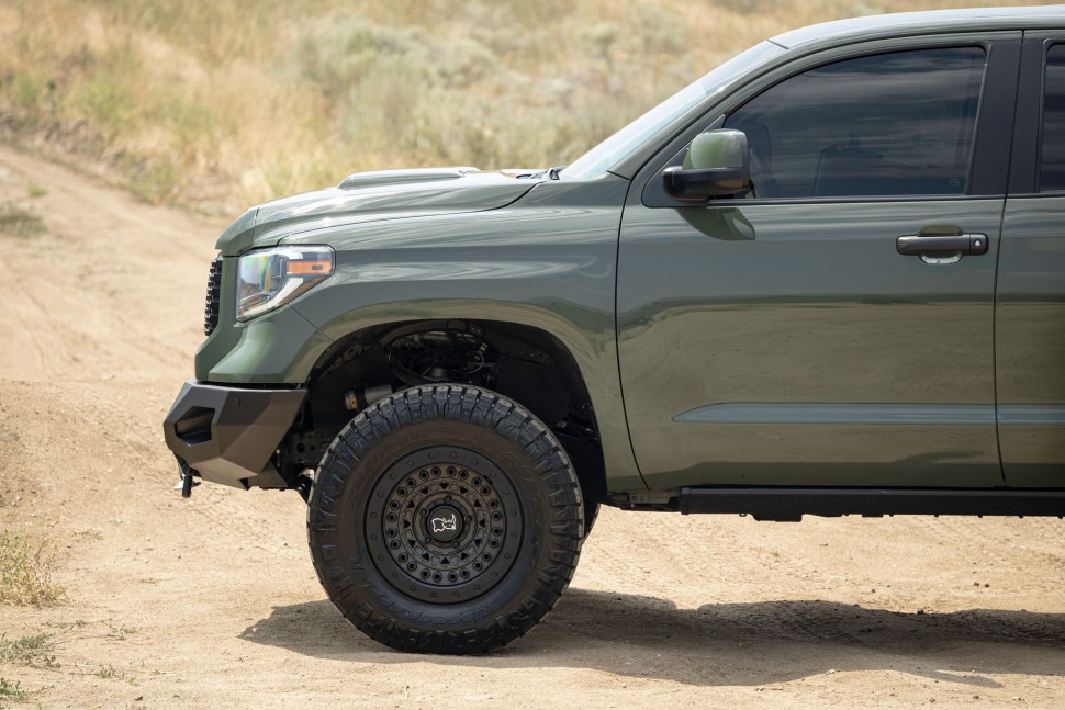 Колісний диск Black Rhino Barricade Od Green W/Black Rock Guard 17x8.5 ET-18 1785BCD-85127N71