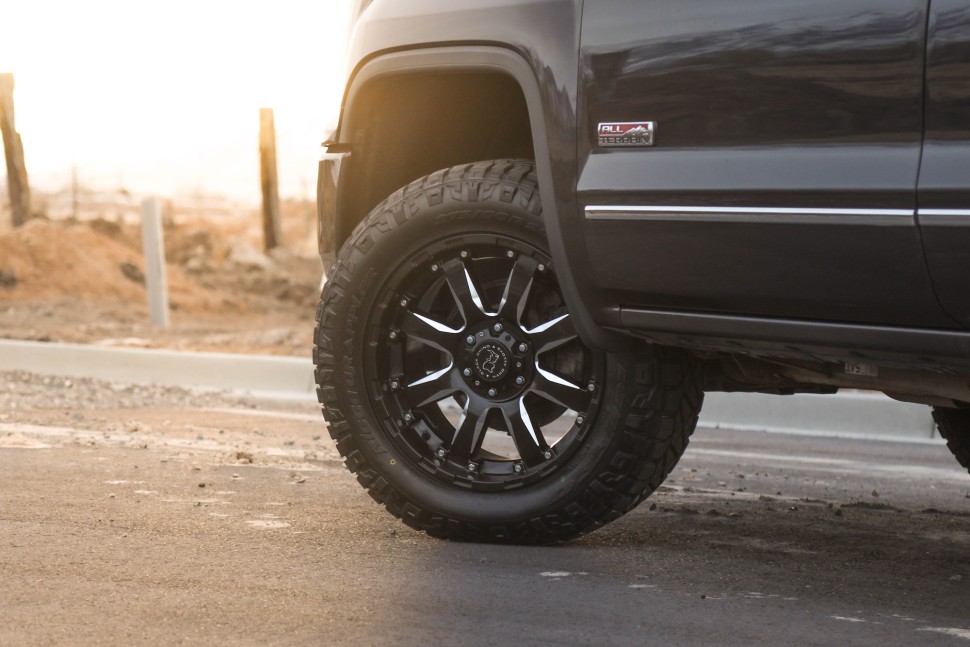Колесный диск Black Rhino Sierra Gloss Black W/Milled Spokes 20x10 ET-23 2010SRA-38165B22