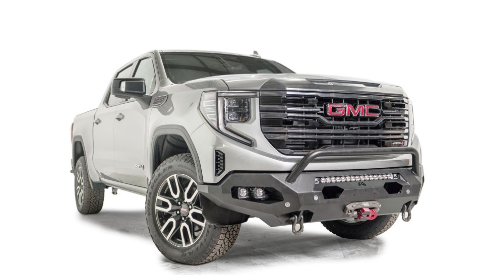Передний бампер с центральной дугой GMC Sierra 1500/1500 22-26 Matrix Fab Fours GS23-X5852-1