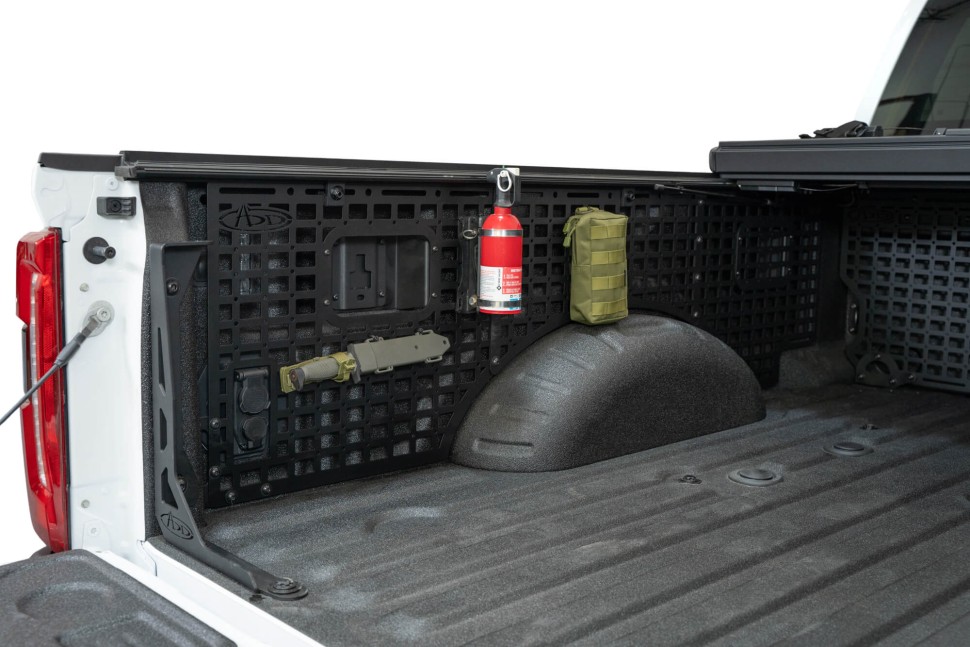 Molle панель водительская сторона Ford F-250/F-350 23-25 6'9" Addictive Desert Designs AC8103201NA