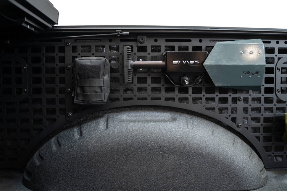 Molle панель водительская сторона Ford F-250/F-350 23-25 6'9" Addictive Desert Designs AC8103201NA