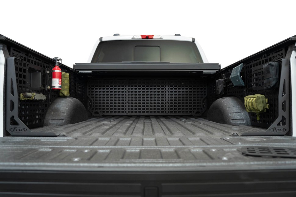 Molle панель водительская сторона Ford F-250/F-350 23-25 6'9" Addictive Desert Designs AC8103201NA