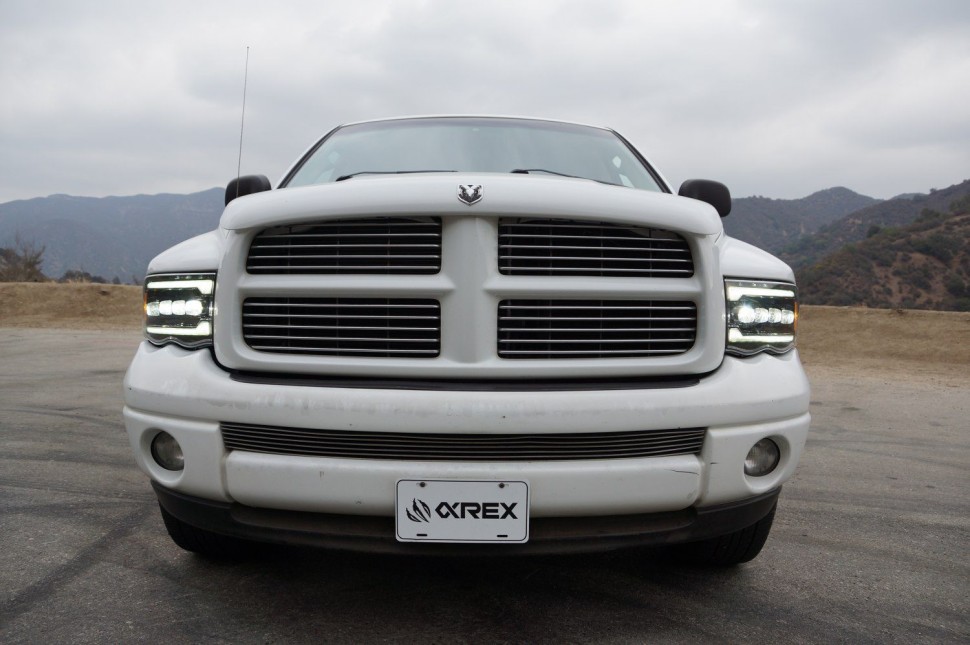 Комплект передних Led фар Dodge Ram 1500/2500/3500 02-05 NOVA-Series AlphaRex 880565