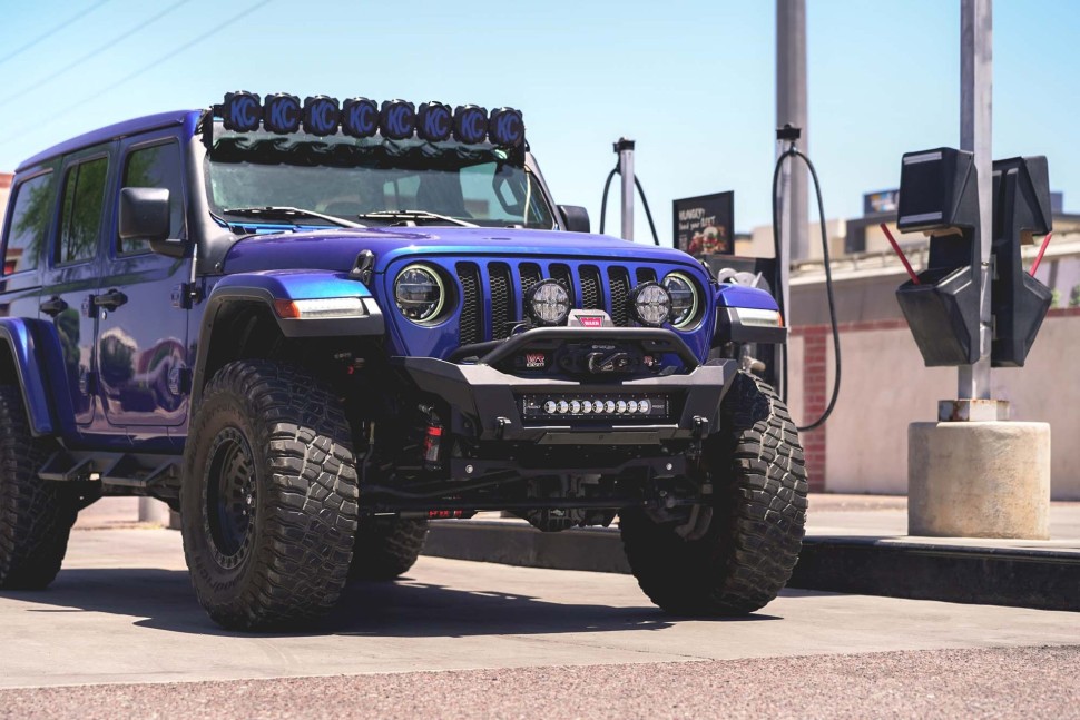 Передний бампер под лебёдку Jeep Wrangler JL/Gladiator JT 18-25 Addictive Desert Designs F980393070103