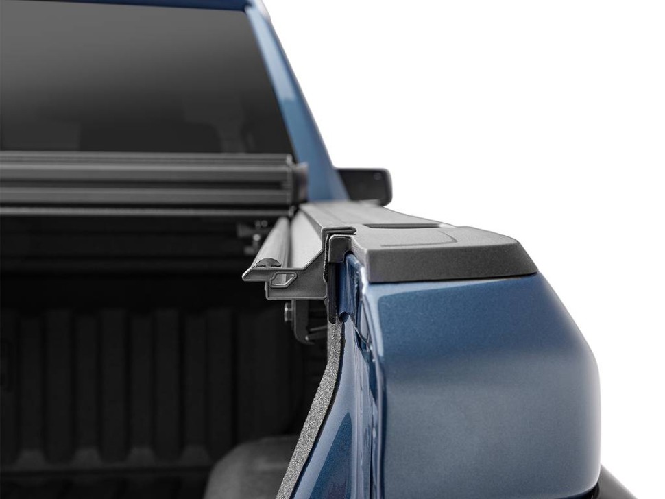 UnderCover SL24002 Select Hard Folding Tonneau Cover Ford F-150 04-14 5'7"