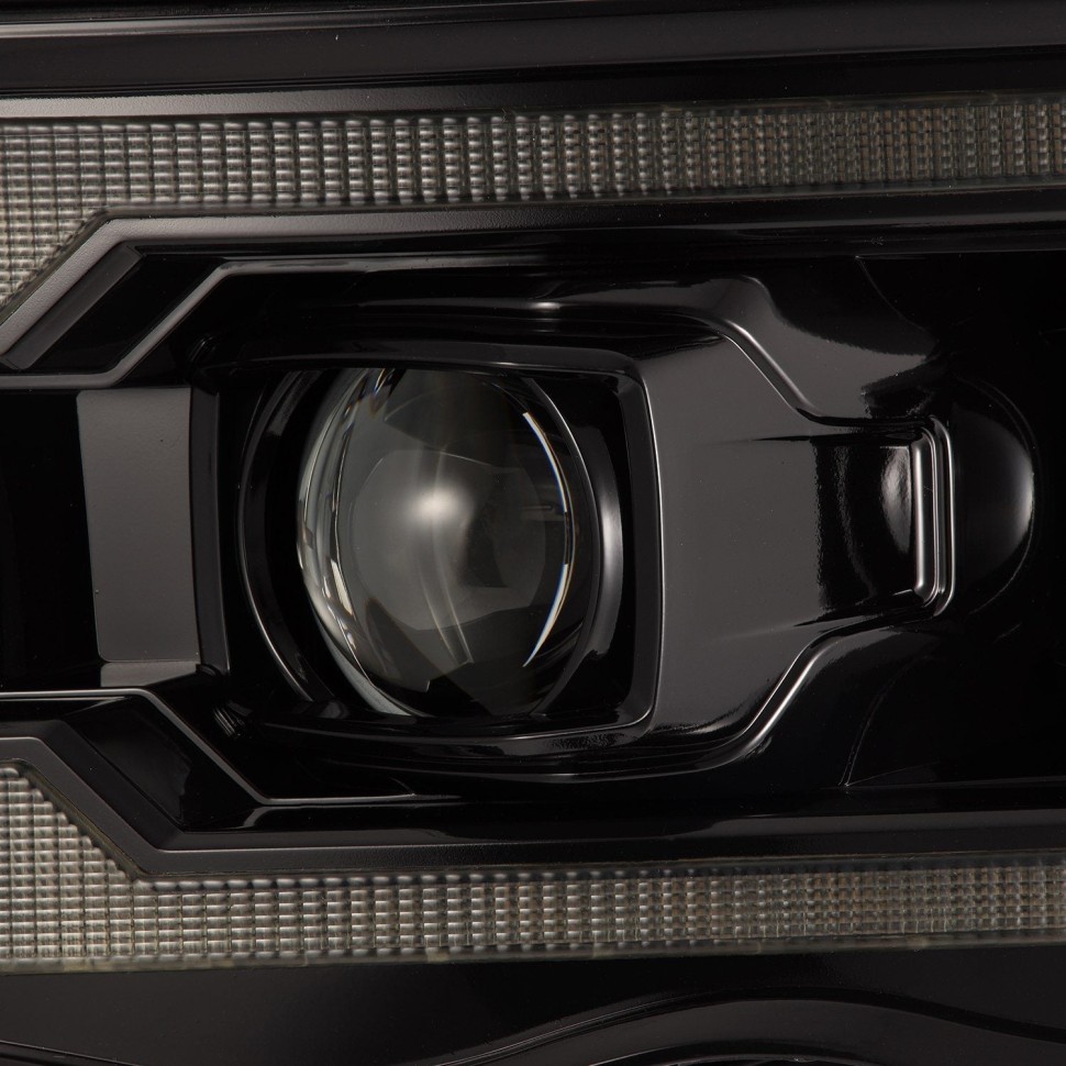 Комплект передних Led фар Dodge Ram 1500/2500/3500 02-05 LUXX-Series AlphaRex 880569